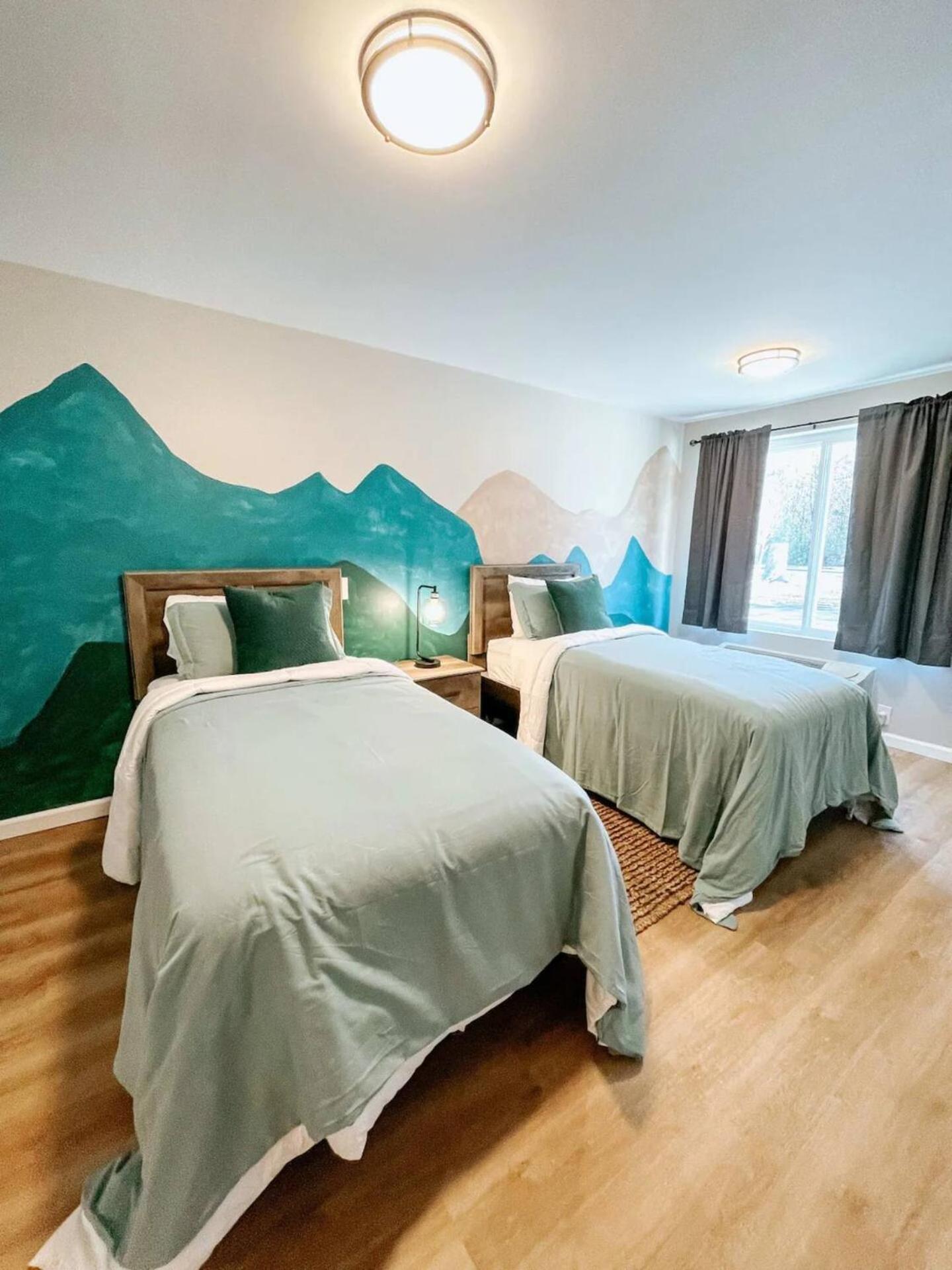Mountain Family Twin Room Townsend Exterior photo